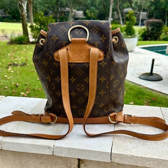 Louis Vuitton Monogram Montsouris MM backpack EUC main image 10